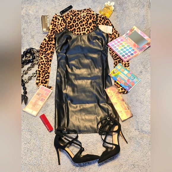 Beautiful black dress in leopard print 2-piece size Small - Picture 4 of 5